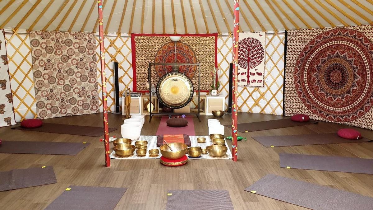 yourte-yoga-shakti-langoiran.jpg