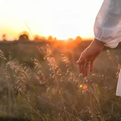 Relaxation après une séance de yoga, ressentir la paix intérieure et la tranquillité à langoiran